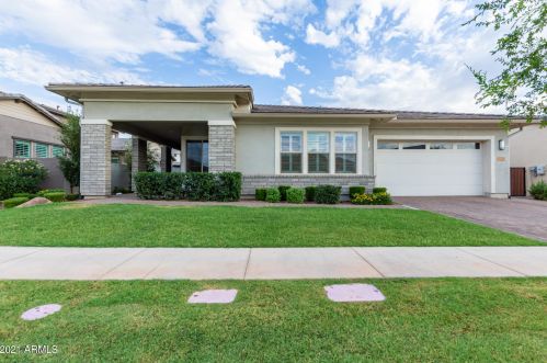 3731 Arabian Dr, Gilbert AZ  85296 exterior