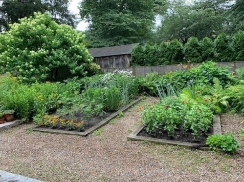 52 Church St, Dedham MA  02026-4340 exterior