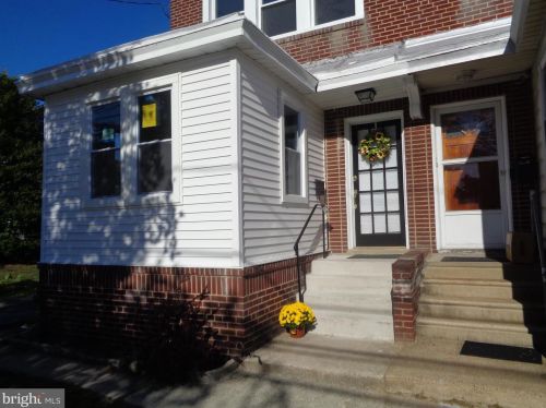 2318 Browning Rd, Camden, NJ 08110-1915