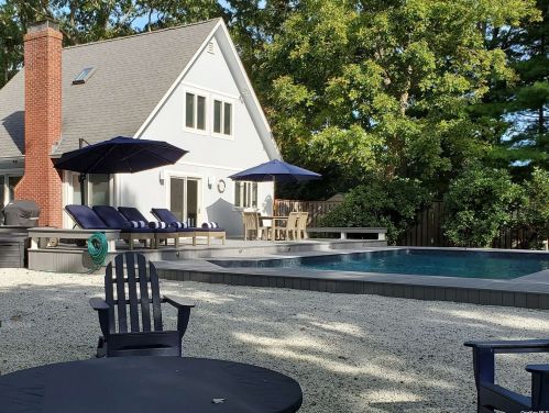 128 Harbor Blvd, East Hampton, NY 11937-1263
