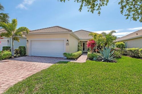 28585 Guinivere Way, Bonita Springs, FL 34135-8650