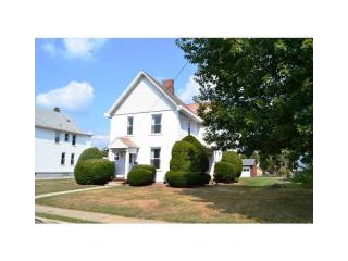 335 Spring St, Zelienople, PA 16063-1354