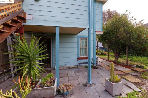 2509 Filbert St, Oakland CA 94607-2920 exterior