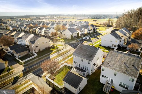 144 Colonial Dr, Charles Town WV  25414-4497 exterior