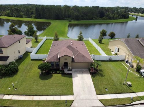 2704 Eagle Cliff Dr, Kissimmee, FL 34746-3197