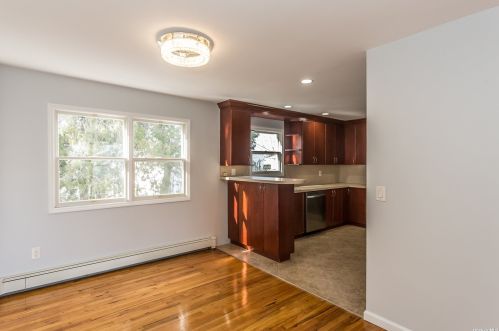 136 Bishop Rd, Babylon NY  11704-5246 exterior