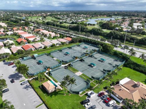 7038 Haviland Cir, Boynton Beach FL  33437-6472 exterior