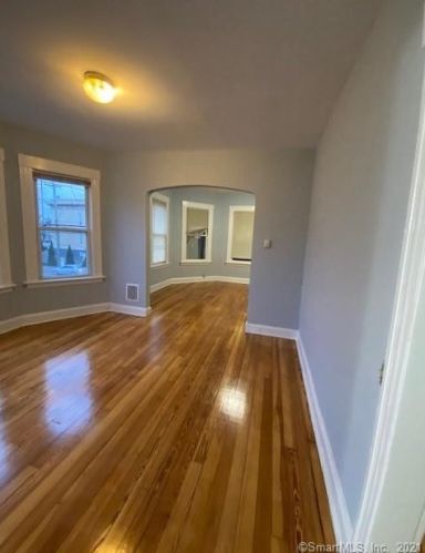 134 Charles St, Bridgeport, CT 06606-5406