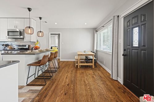 7904 Radford Ave, North Hollywood, CA 91605-2517