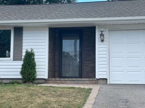 18 Continental Dr, South Setauket, NY 11720-1446