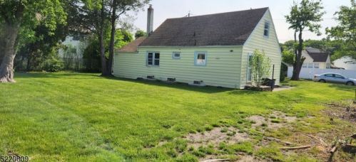 12 Thistle Ct, Paterson, NJ 07512-1134