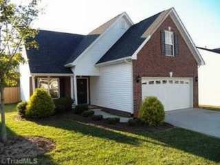 953 Peachtree Meadows Cir, Kernersville NC  27284-9056 exterior