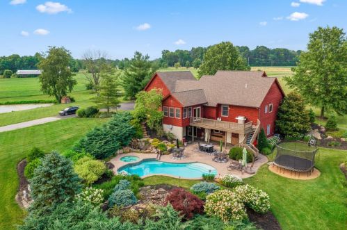 7621 White Swan Rd, Brown County, OH 45121-9670