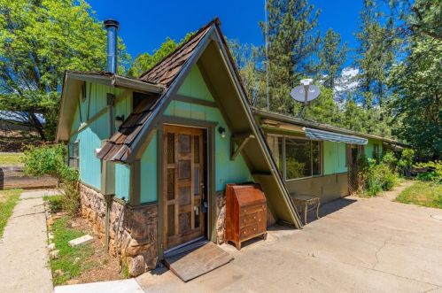 73 Bald Mountain Rd, West Point, CA 95255-9710