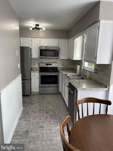 10624 Cobblestone Dr, Spotsylvania VA  22553-1659 exterior