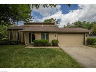 14866 Hartford Trl, Cleveland, OH 44136-8218