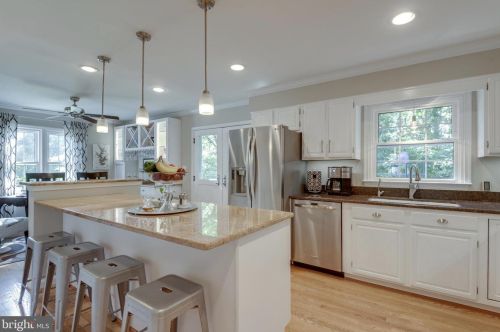 16002 Hopewell Ct, Haymarket, VA 20169-2116