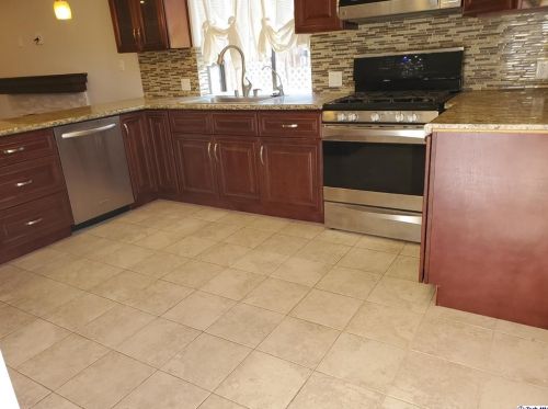 3304 Alabama St, Glendale CA 91214-1213 exterior