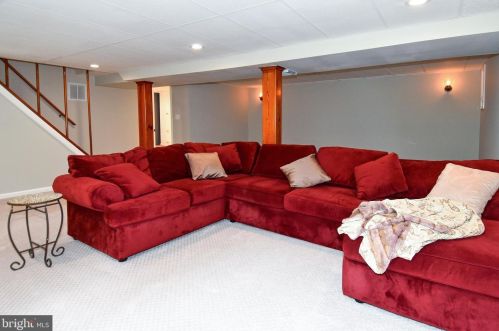 8913 Lagrange St, Lorton VA  22079-1626 exterior