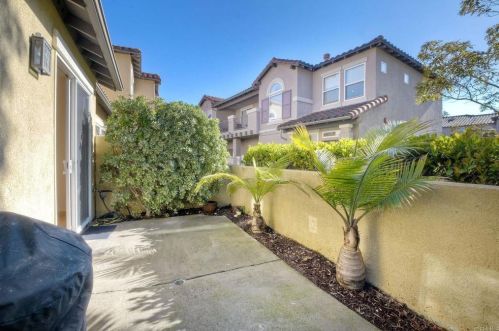 6124 Citracado Cir, Carlsbad CA  92009-2284 exterior