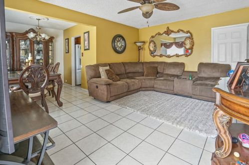 1140 71st Way, Long Beach CA  90805-1032 exterior