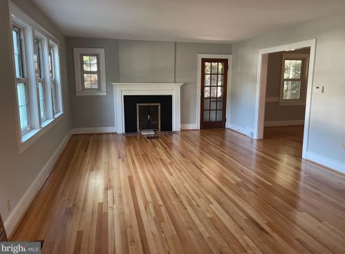 504 Church St, Charles Town WV  25414-1314 exterior