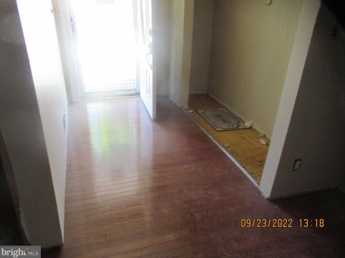 1641 11th Pl, Washington, DC 20002-2303