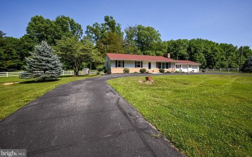 827 Walker School Rd, Blackbird, DE 19734-9745
