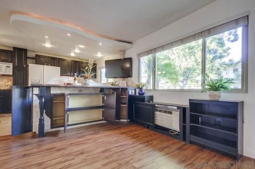 403 Emerald Ave, El Cajon CA  92020-5080 exterior