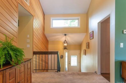 30 Scott Rd, Mahopac NY  10541-2761 exterior