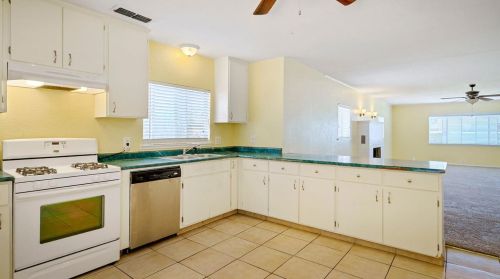 2733 Stanislaus St, Riverbank CA  95367-2238 exterior