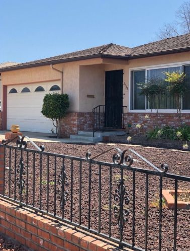 2734 15th St, National City, CA 91950-5208