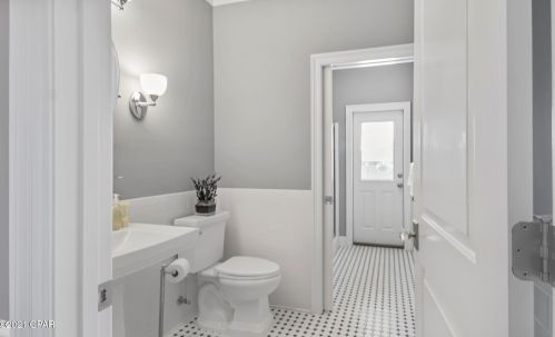 1724 40th Pl, Lynn Haven FL  32444-5304 exterior