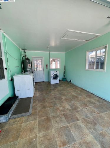 1325 136th Ave, San Leandro CA  94578-2549 exterior