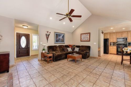 102 Seafarer Ct, Folsom CA  95630-2332 exterior