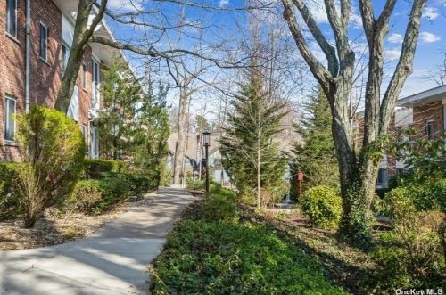 200 Lexington Ave, Muttontown, NY 11771-2100