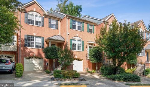 1386 Park Garden Ln, Herndon, VA 20194-2013