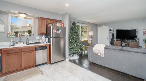 2465 Galbraith Rd, Cincinnati OH 45239-4208 exterior