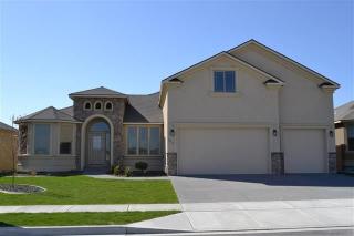 5841 37 Pl, Kennewick WA  99338-2325 exterior
