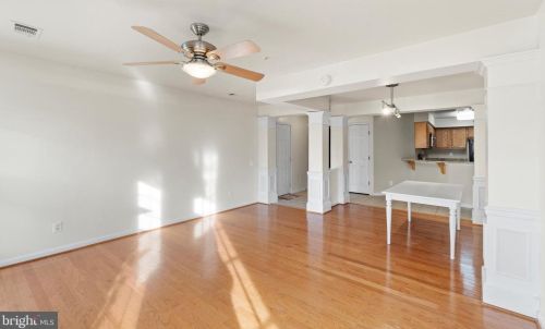 11712 Tolson Pl, Woodbridge, VA 22192-7482