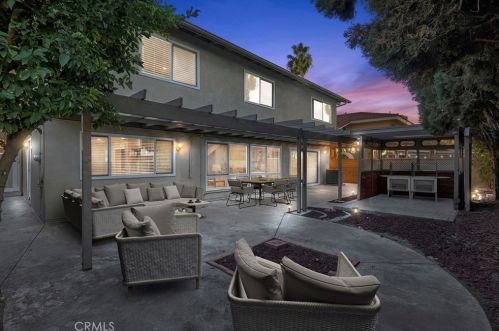 8041 Ainsworth Ln, Buena Park, CA 90623-1901