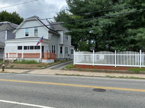 243 Killingly St, Providence, RI 02909-6014