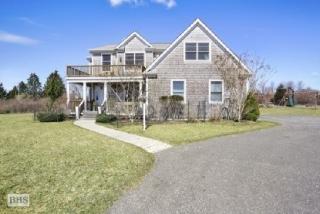 232 Lake Dr, Hither Plains, NY 11954-5223