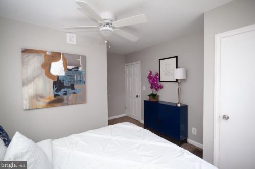 208 Beaver Dr, Gloucester NJ  08031-2902 exterior