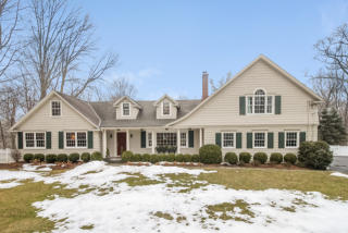 123 Brookside Rd, Tokeneke, CT 06820-2802