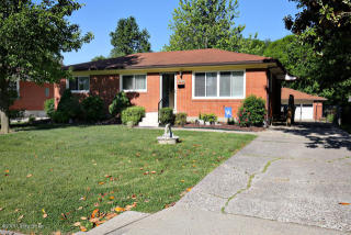 6343 Hunters Grove Rd, Louisville, KY 40216-1453