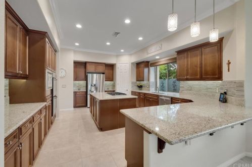 15 Napoleon Rd, Rancho Mirage CA  92270-2715 exterior