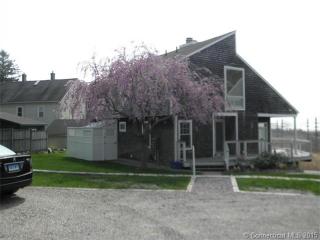107 Elm St, Stonington CT  06378-2925 exterior