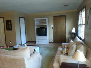485 Glendale Ave, Bridgeport CT  06606-6067 exterior