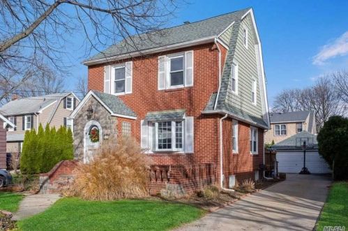 29 Holland Ave, Floral Park, NY 11001-1505